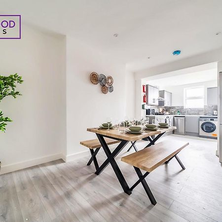 Brand New, 2 Bed 1 Bath, Modern Town Center Apartment, Free Wifi & Netflix By Redwood Stays Aldershot Exterior foto
